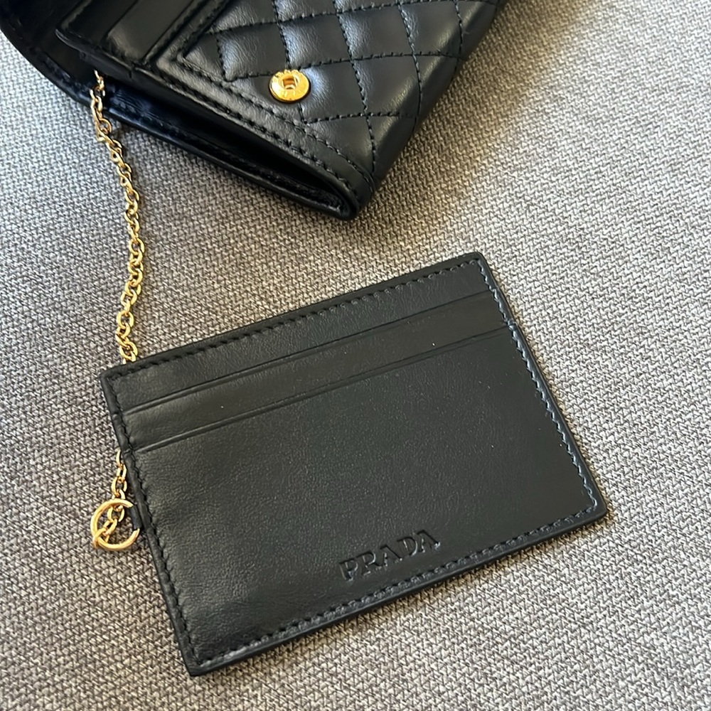 Prada Soft Calf Quilt Wallet-Authentic-EUC - Picture 8 of 14